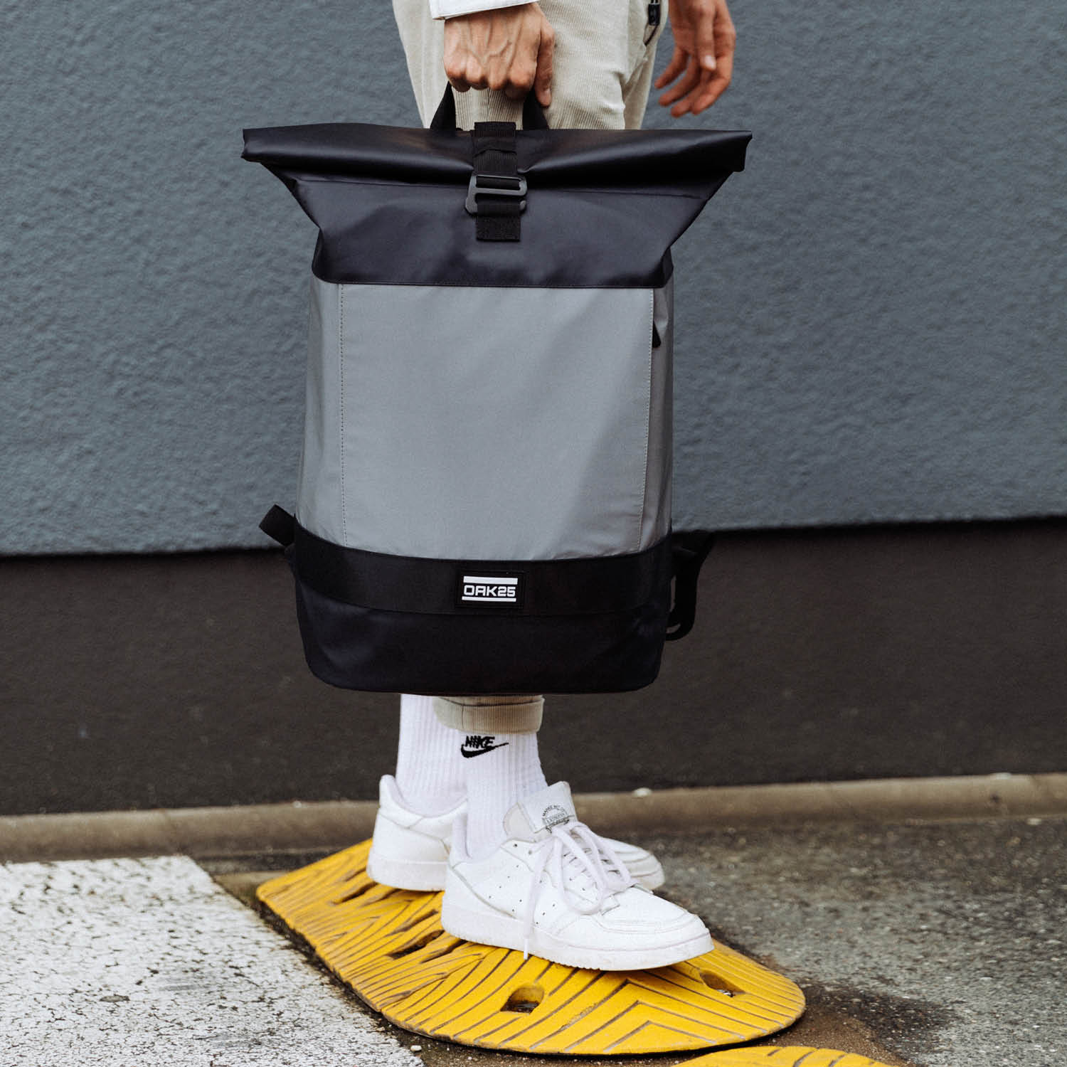 Oak25 Rucksack Reflective Rolltop Black